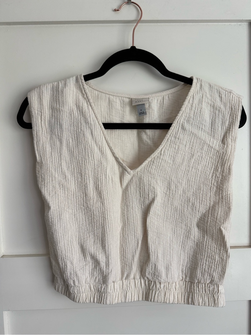 A New Day ivory sleeveless blouse